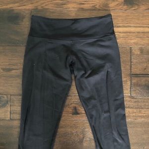 Lululemon wunder under crops